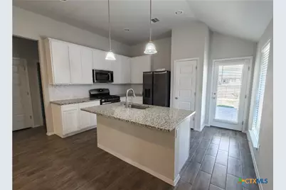 139 Lyndon Drive, San Marcos, TX 78666 - Photo 7