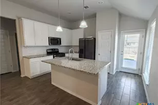 139 Lyndon Dr, San Marcos, TX 78666 - Photo 7