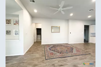 139 Lyndon Drive, San Marcos, TX 78666 - Photo 5
