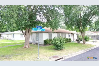 701 E Hiller Street, Victoria, TX 77901 - Photo 5