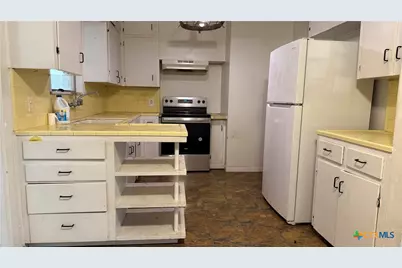 3606 Greenwood Street, Victoria, TX 77901 - Photo 9