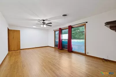 1401 N East Street, Belton, TX 76513 - Photo 15