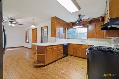 1401 N East Street, Belton, TX 76513 - Photo 21