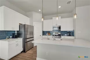 708 Willowbrook, New Braunfels, TX 78130 - Photo 11