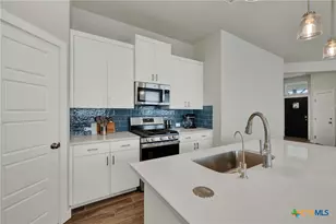 708 Willowbrook, New Braunfels, TX 78130 - Photo 15