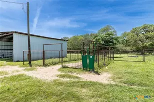 605 Fm 1682, Leesville, TX 78122 - Photo 25