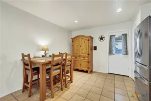 603 NW Crossing Dr, New Braunfels, TX 78130 - Photo 7