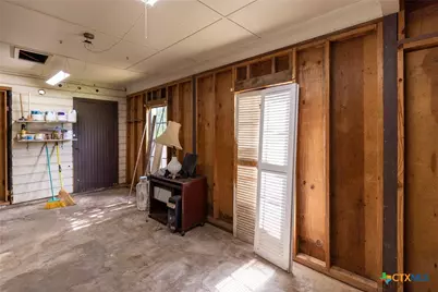2001 E Rosebud Avenue, Victoria, TX 77901 - Photo 31