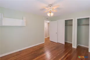 2001 E Rosebud Ave, Victoria, TX 77901 - Photo 7