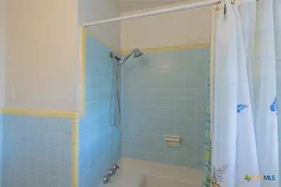 2001 E Rosebud Avenue, Victoria, TX 77901 - Photo 21