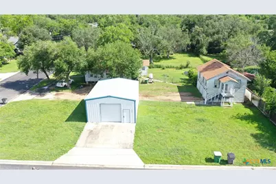 1704 N Goldman Street, Victoria, TX 77901 - Photo 3