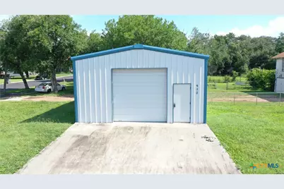 1704 N Goldman Street, Victoria, TX 77901 - Photo 9