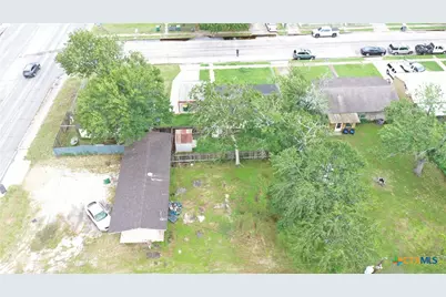 2903 Wildwood Street, Victoria, TX 77901 - Photo 9