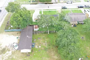 2903 Wildwood St, Victoria, TX 77901 - Photo 9