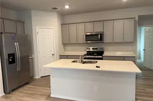 1335 Brookfield St, Temple, TX 76504 - Photo 3