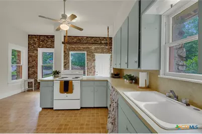 111 Basel Street, New Braunfels, TX 78130 - Photo 13