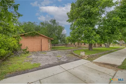 111 Basel Street, New Braunfels, TX 78130 - Photo 33