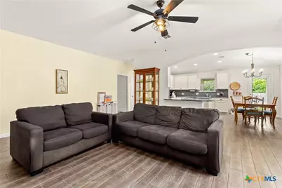 357 Creekview Way, New Braunfels, TX 78130 - Photo 5