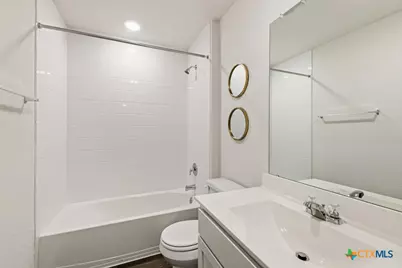 404 Signe, Seguin, TX 78155 - Photo 25