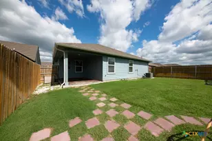 404 Signe, Seguin, TX 78155 - Photo 33