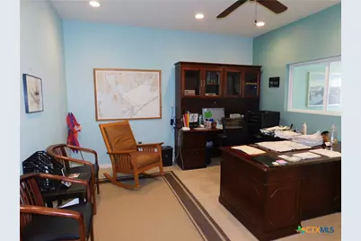 1002 Henderson Avenue, Palacios, TX 77465 - Photo 21