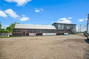 619 Broadway St, Port Lavaca, TX 77979 - Photo 1