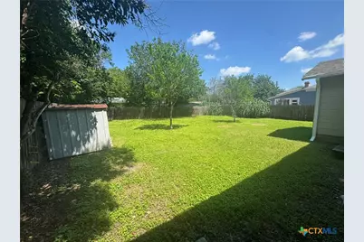 809 Leissner Street, Seguin, TX 78155 - Photo 7