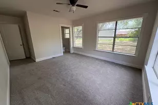 236 Hilltop Dr, Victoria, TX 77905 - Photo 11