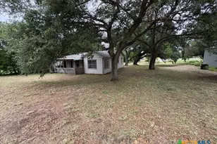 236 Hilltop Dr, Victoria, TX 77905 - Photo 19
