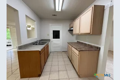 236 Hilltop Drive, Victoria, TX 77905 - Photo 15