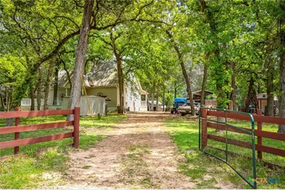 1055 Beech Crest, Columbus, TX 78950 - Photo 1