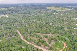 319 Green Oaks Dr, Bastrop, TX 78602 - Photo 17
