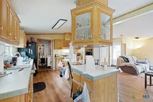 319 Green Oaks Dr, Bastrop, TX 78602 - Photo 5