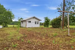 11615 Kingsbury Rd, Kingsbury, TX 78638 - Photo 15