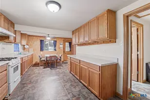 11615 Kingsbury Rd, Kingsbury, TX 78638 - Photo 21