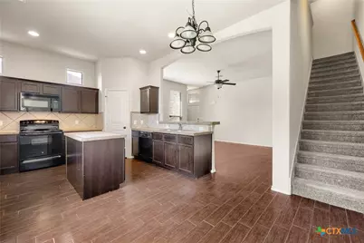 570 Creekside Circle, New Braunfels, TX 78130 - Photo 11