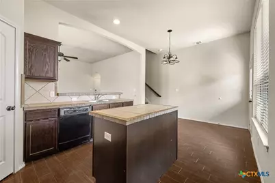 570 Creekside Circle, New Braunfels, TX 78130 - Photo 13