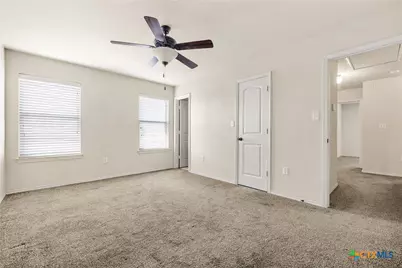 570 Creekside Circle, New Braunfels, TX 78130 - Photo 5
