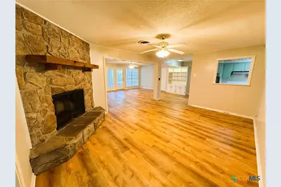 111 Yorkshire Lane, Victoria, TX 77904 - Photo 7
