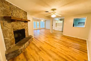 111 Yorkshire Ln, Victoria, TX 77904 - Photo 7