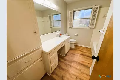 111 Yorkshire Lane, Victoria, TX 77904 - Photo 27