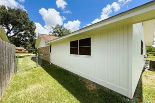 111 Yorkshire Ln, Victoria, TX 77904 - Photo 39