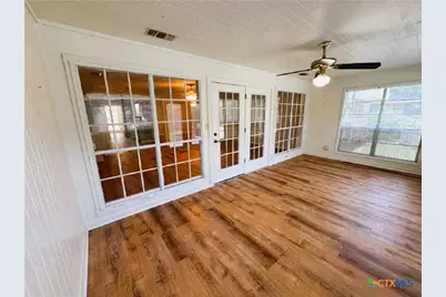 111 Yorkshire Lane, Victoria, TX 77904 - Photo 37