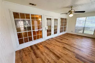 111 Yorkshire Ln, Victoria, TX 77904 - Photo 37