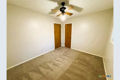 111 Yorkshire Lane, Victoria, TX 77904 - Photo 25