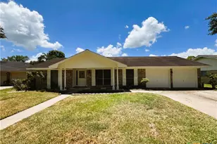 111 Yorkshire Ln, Victoria, TX 77904 - Photo 1