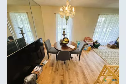 111 Yorkshire Lane, Victoria, TX 77904 - Photo 13