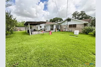 111 Yorkshire Lane, Victoria, TX 77904 - Photo 47