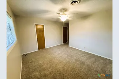 111 Yorkshire Lane, Victoria, TX 77904 - Photo 31