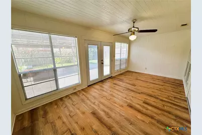 111 Yorkshire Lane, Victoria, TX 77904 - Photo 35